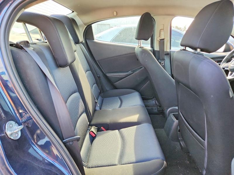 2016 SCION IA BASE — Фото 10 из 12