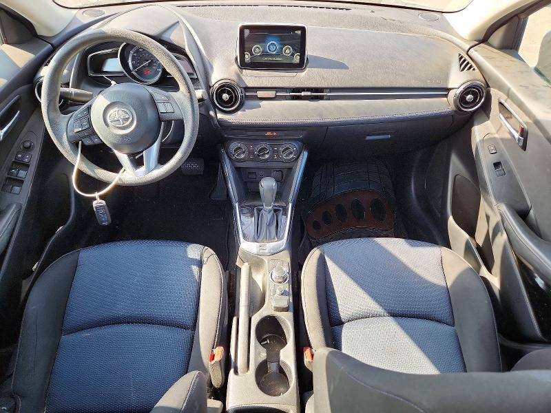 2016 SCION IA BASE — Фото 8 из 12