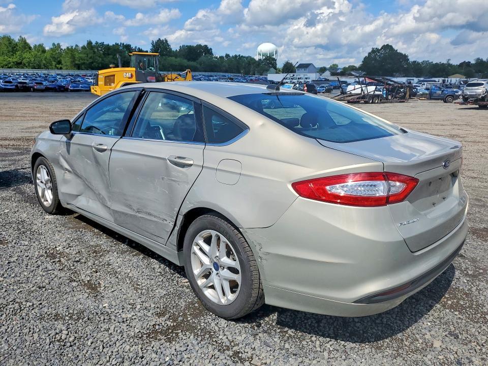 2015 FORD FUSION SE — Фото 2 из 12