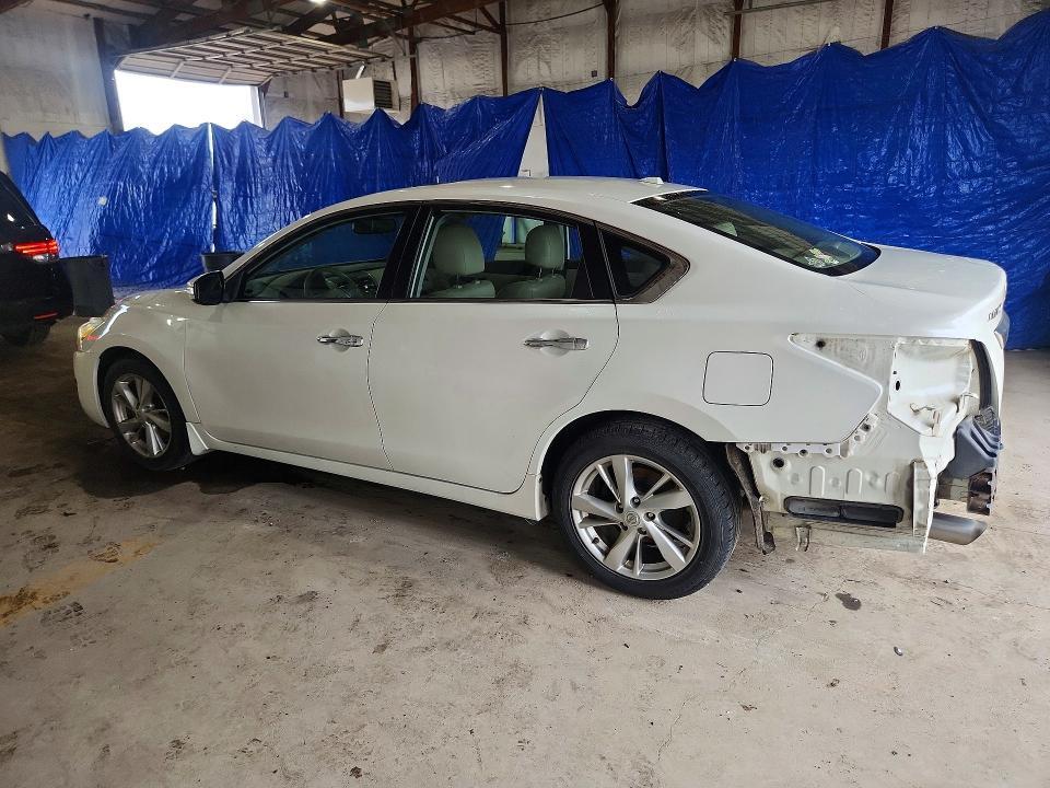 2015 NISSAN ALTIMA 2.5 SL — Фото 2 из 12