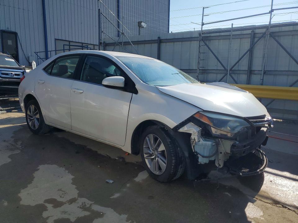 5YFBPRHE4FP232852 2015 TOYOTA COROLLA photo no. 4