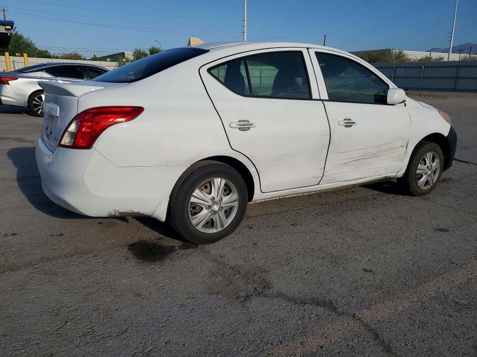 2014 NISSAN VERSA 1.6 S PLUS — Фото 3 из 12