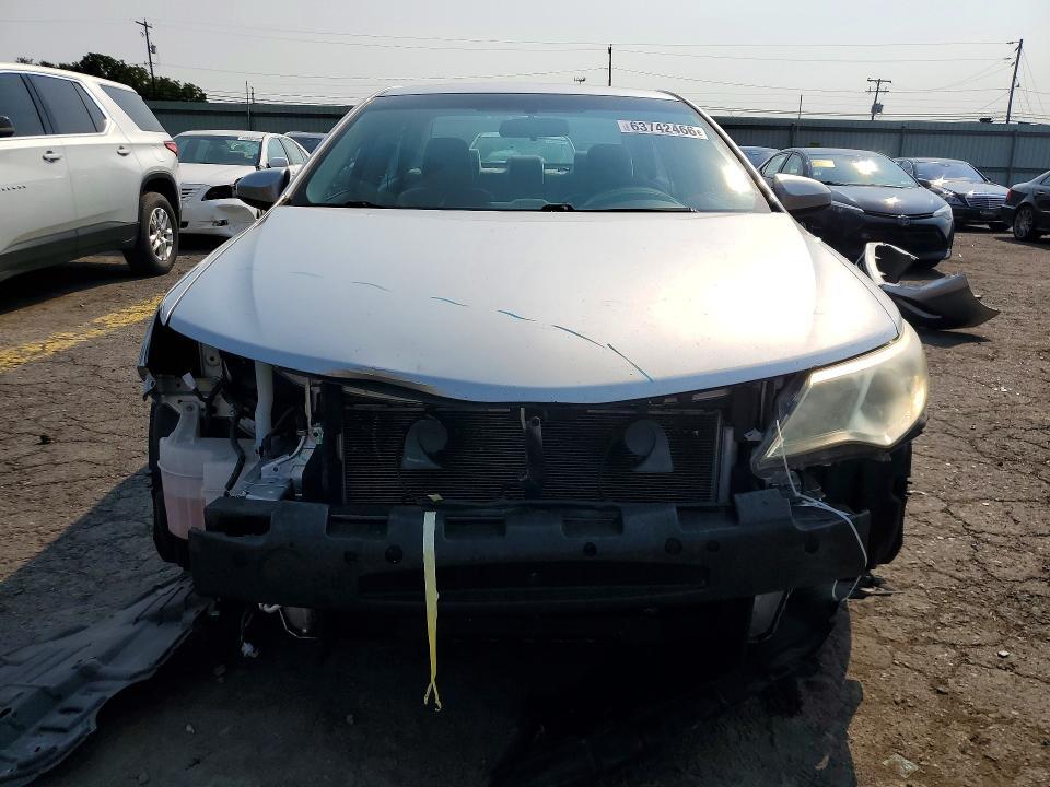 2013 TOYOTA CAMRY — Фото 5 из 13