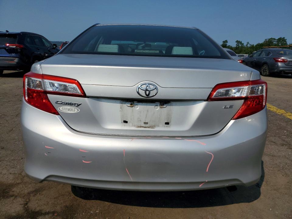 2013 TOYOTA CAMRY — Фото 6 из 13