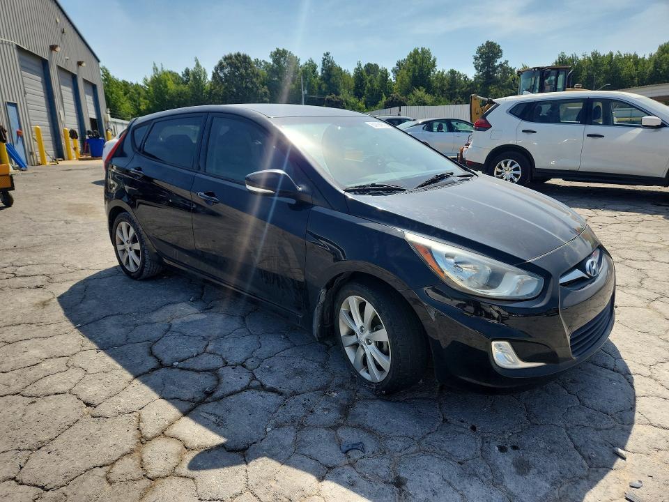 2013 HYUNDAI ACCENT SE — Фото 4 из 12