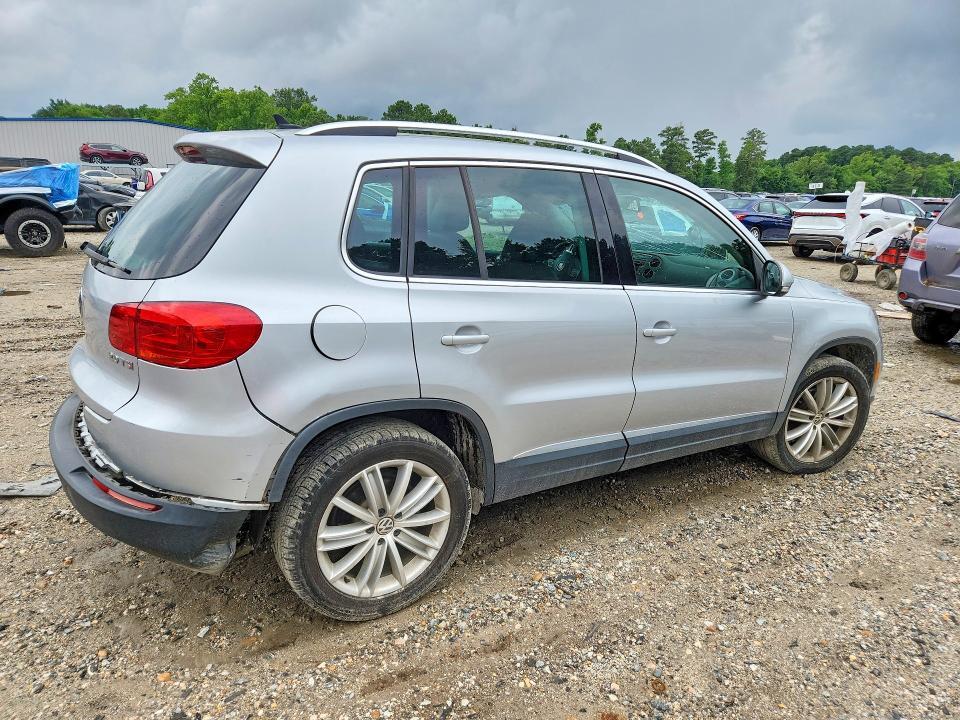 2012 VOLKSWAGEN TIGUAN S — Фото 3 из 13
