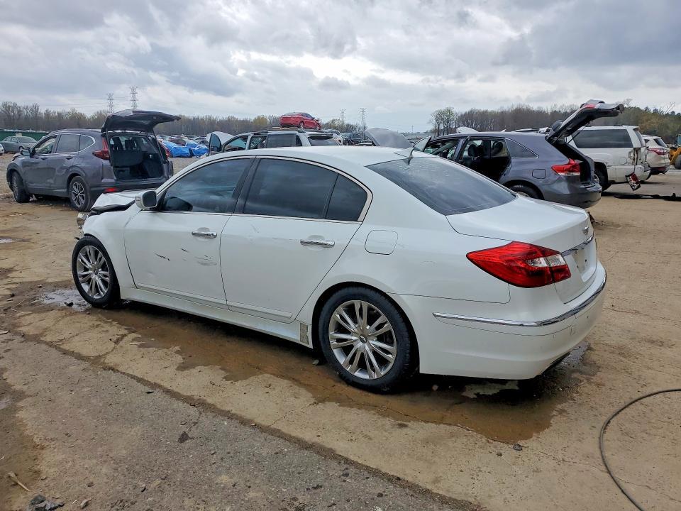 2012 HYUNDAI GENESIS 3.8L V6 — Фото 2 из 12