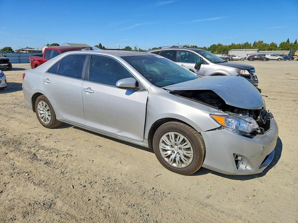2012 TOYOTA CAMRY LE — Фото 4 из 12