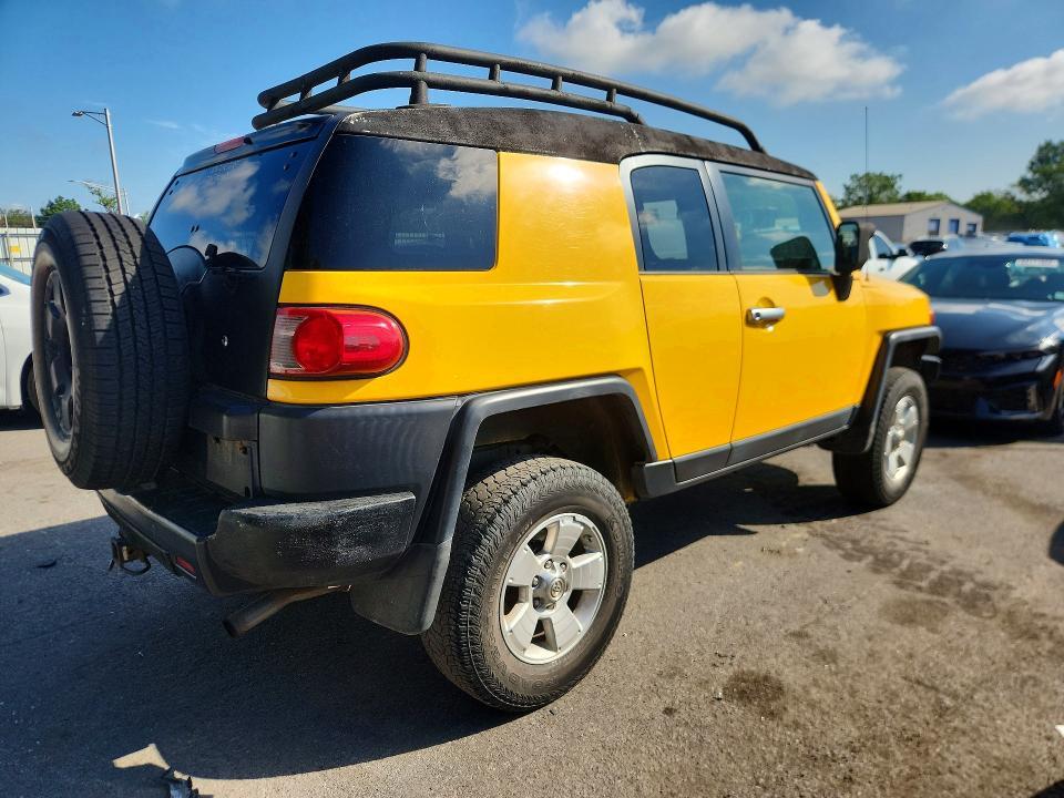 2008 TOYOTA FJ CRUISER BASE — Фото 3 из 13