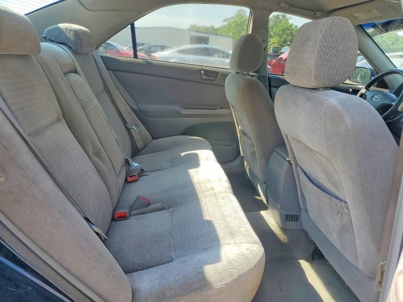 2004 TOYOTA CAMRY LE — Фото 10 из 13