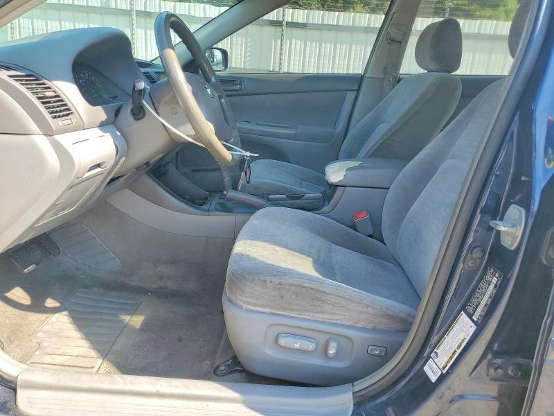 2004 TOYOTA CAMRY LE — Фото 7 из 13