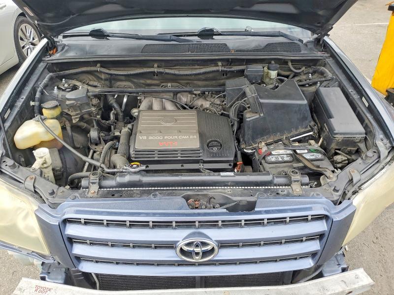 2002 TOYOTA HIGHLANDER LIMITED — Фото 12 из 14