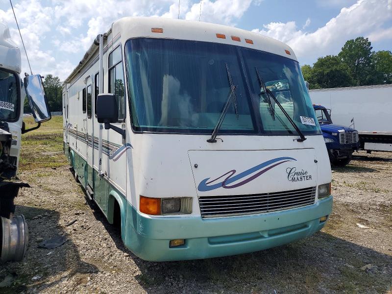 1997 CHEVROLET P30 1GBLP37J2V3304367