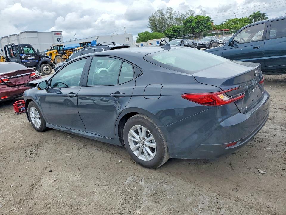 2026 TOYOTA CAMRY LE — Фото 2 из 12