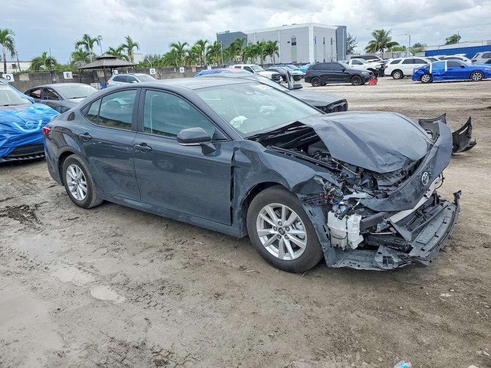 2026 TOYOTA CAMRY LE — Фото 4 из 12