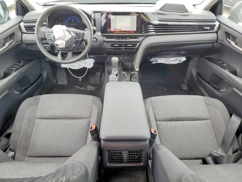 2026 TOYOTA CAMRY LE — Фото 8 из 12