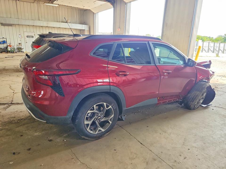 2025 CHEVROLET TRAX 1LT — Фото 3 из 13