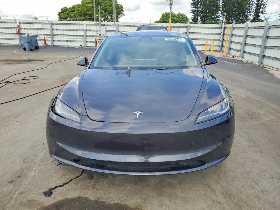 2025 TESLA MODEL 3 — Фото 5 из 13