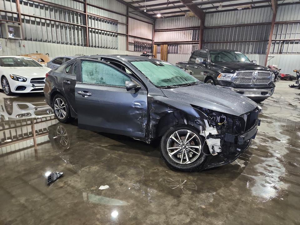 2024 KIA FORTE LXS — Фото 4 из 13