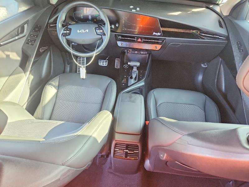 2024 KIA NIRO EX — Фото 8 из 13