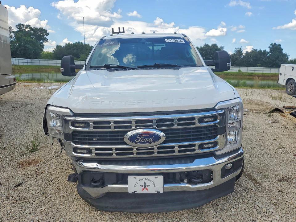 2023 FORD F350 SUPER DUTY — Фото 5 из 12