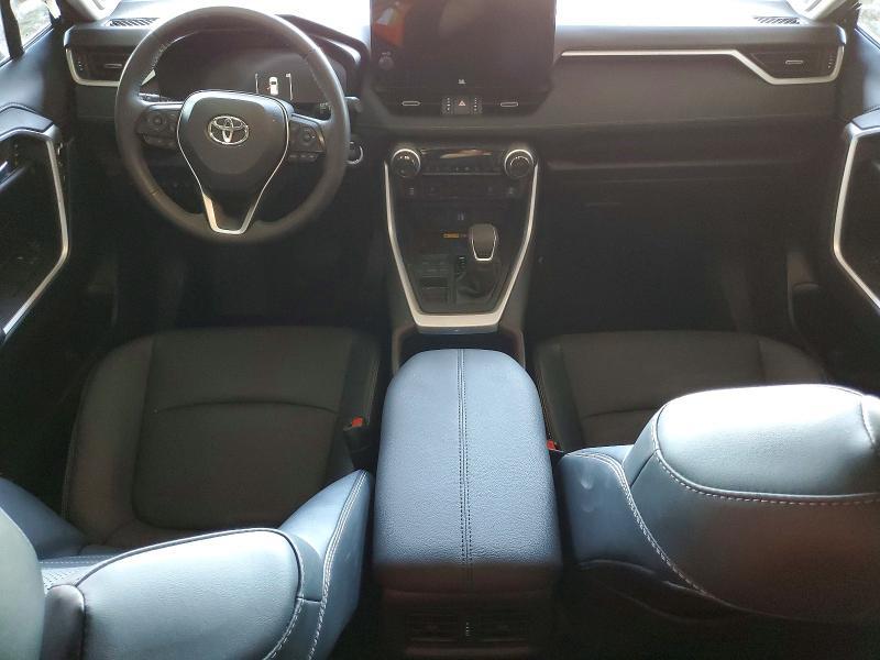 2025 TOYOTA RAV4 LIMITED — Фото 8 из 14