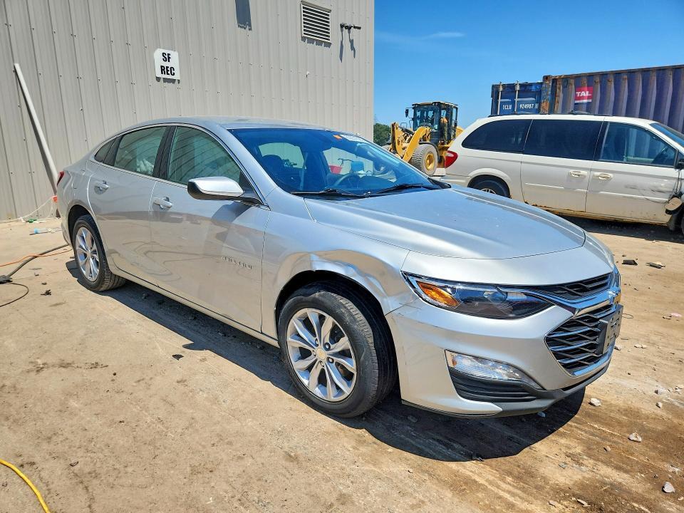 2022 CHEVROLET MALIBU LT — Фото 4 из 12