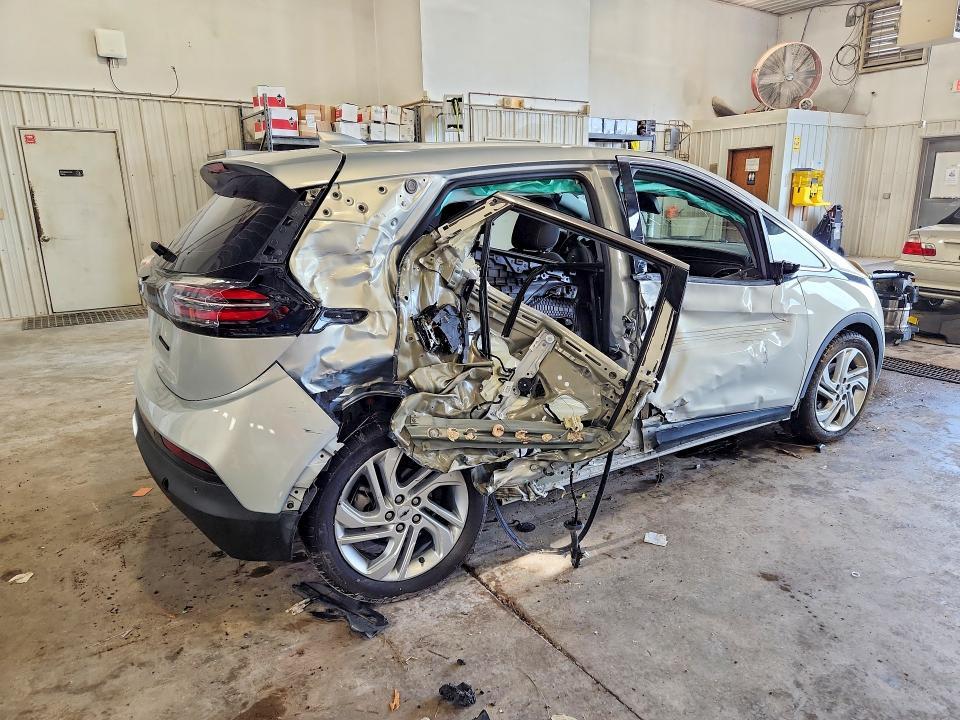 1G1FW6S06N4103067 2022 CHEVROLET BOLT EV photo no. 3
