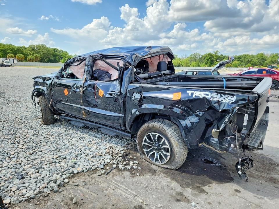 2022 TOYOTA TACOMA TRD SPORT — Фото 2 из 11