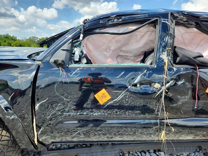 2022 TOYOTA TACOMA TRD SPORT — Фото 7 из 11
