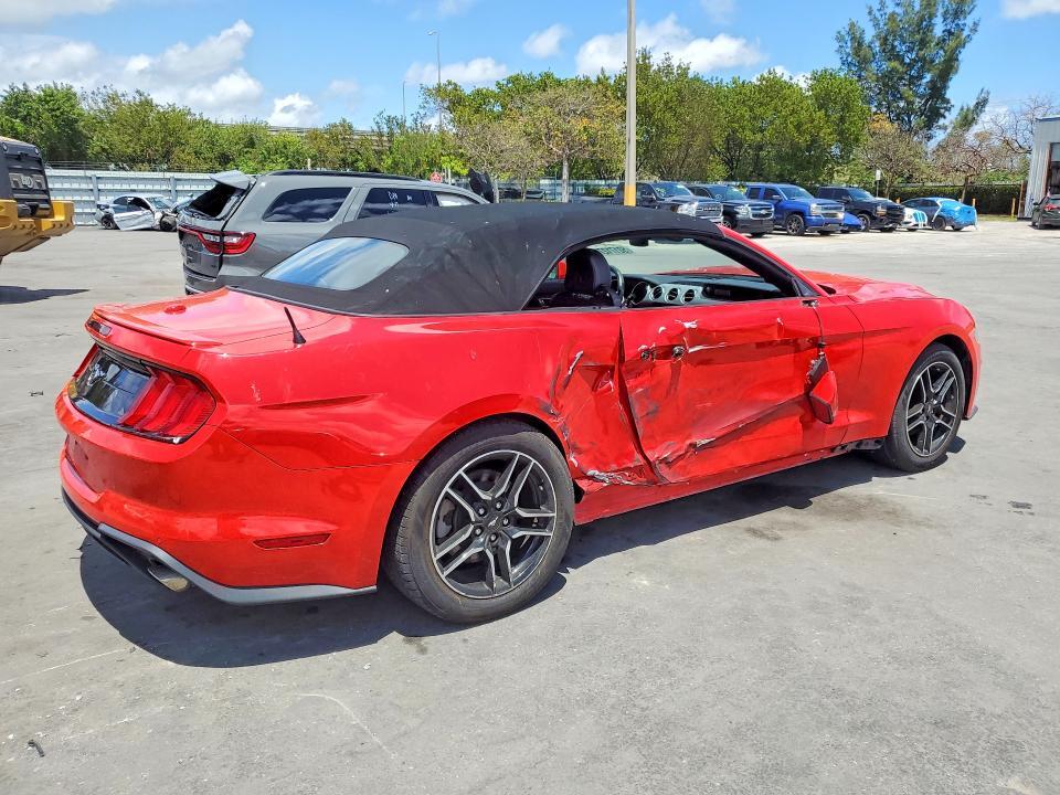 2022 FORD MUSTANG — Фото 3 из 12