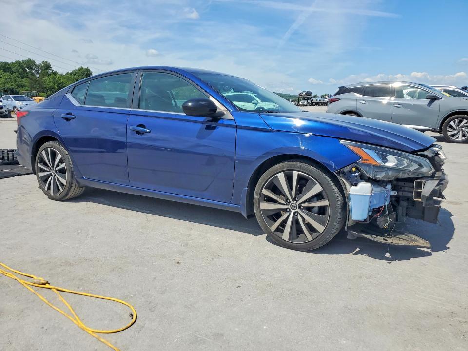 2021 NISSAN ALTIMA SV — Фото 4 из 13