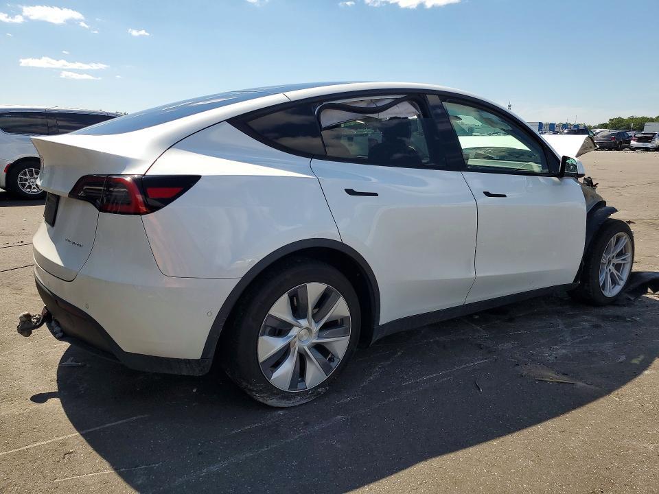 2021 TESLA MODEL Y — Фото 3 из 13