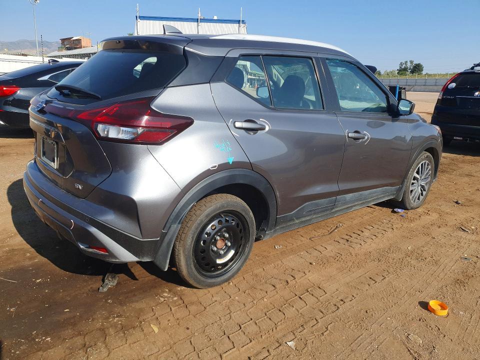 2021 NISSAN KICKS SV — Фото 3 из 12