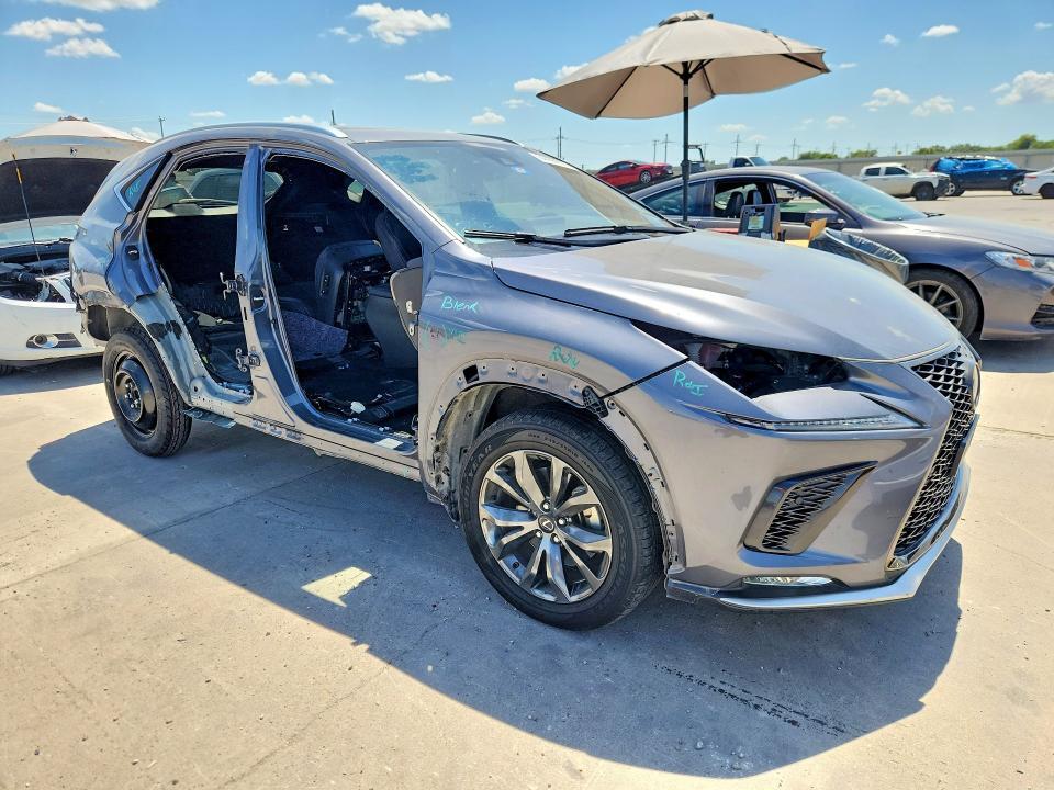 2021 LEXUS NX 300 F SPORT — Фото 4 из 13