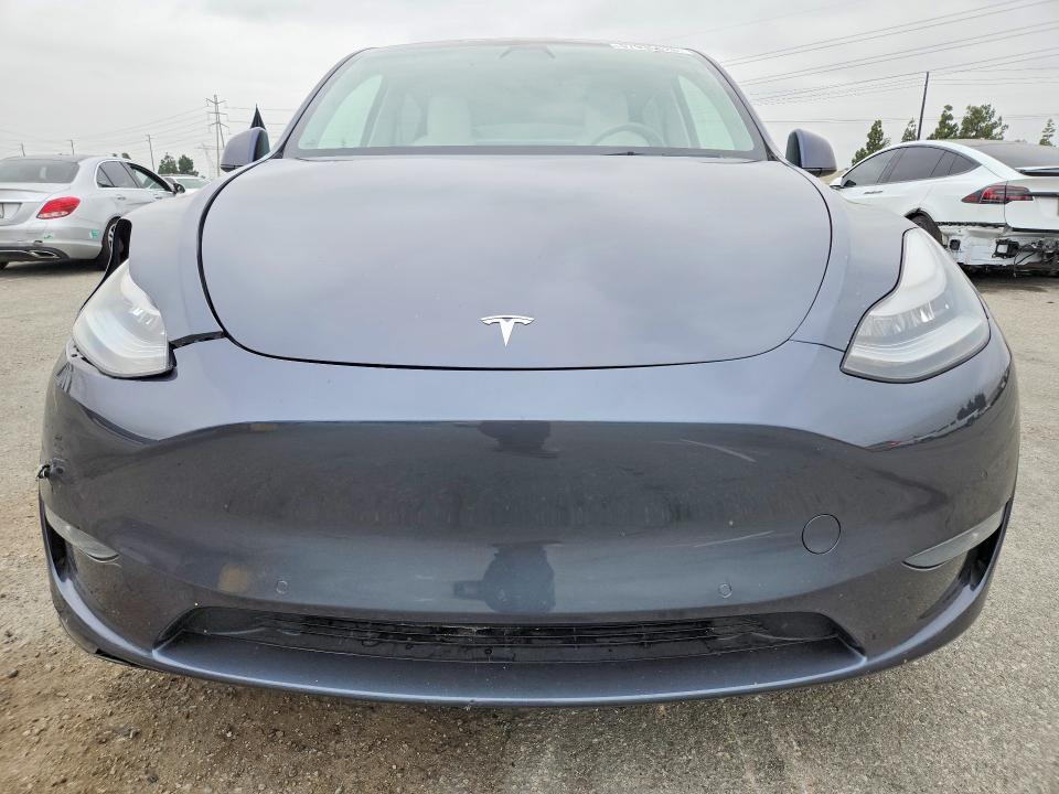 2021 TESLA MODEL Y — Фото 5 из 13