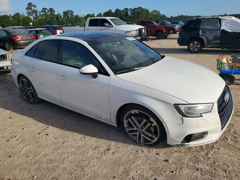 2020 AUDI A3 PREMIUM — Фото 4 из 12