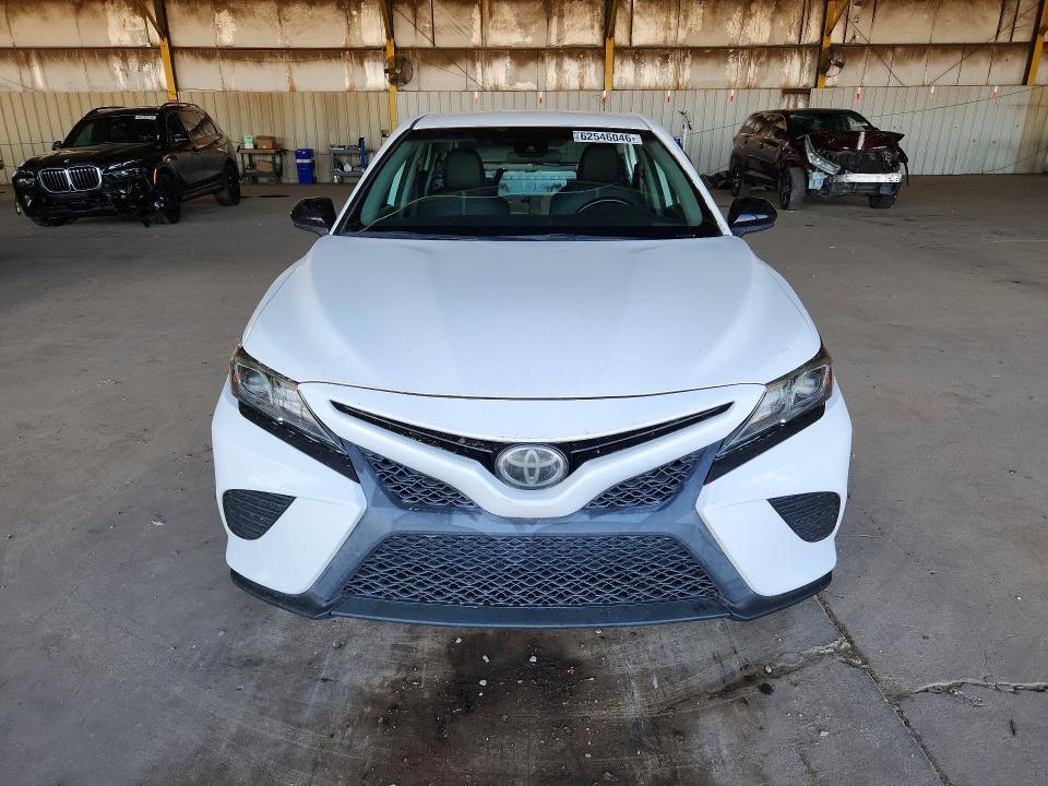 2020 TOYOTA CAMRY SE NIGHTSHADE — Фото 5 из 12