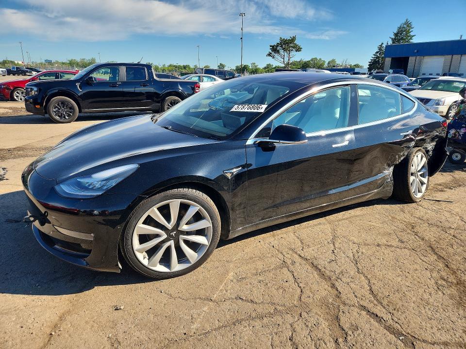 5YJ3E1EB0JF135058 2018 TESLA MODEL 3 photo no. 1