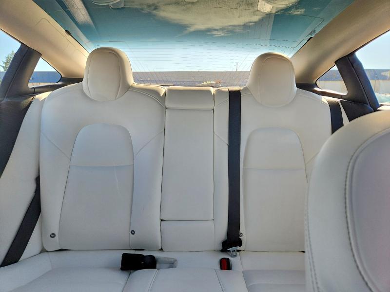 5YJ3E1EB0JF135058 2018 TESLA MODEL 3 photo no. 10