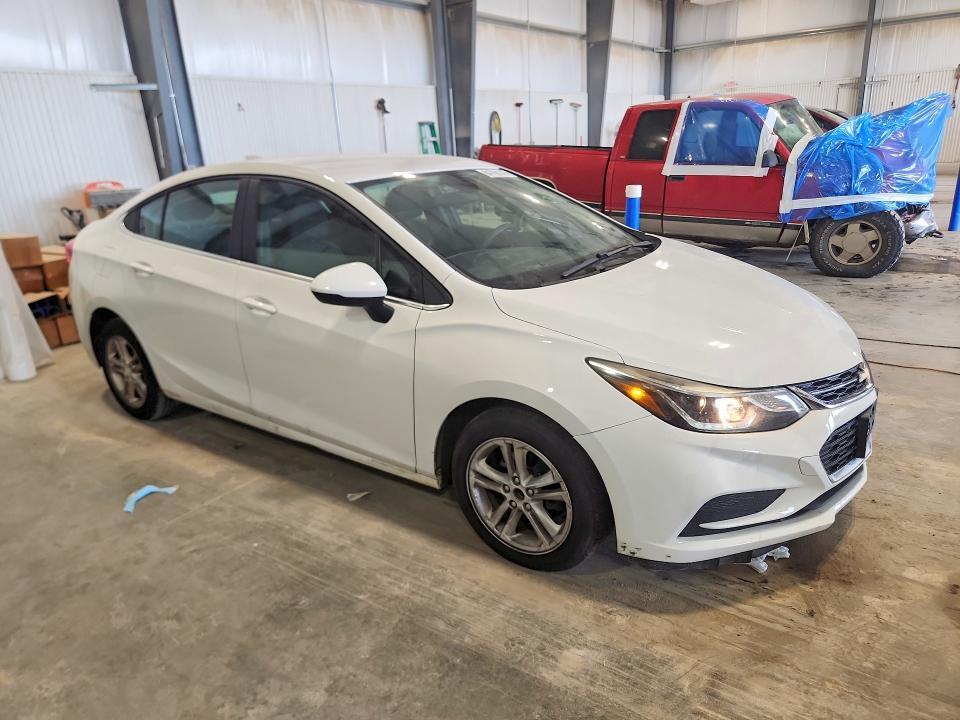 2018 CHEVROLET CRUZE LT — Фото 4 из 12