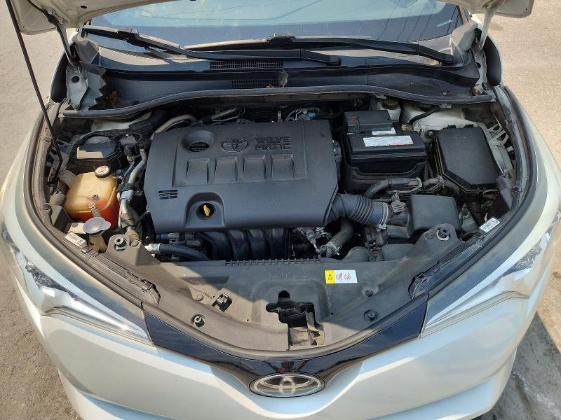 2018 TOYOTA C-HR XLE PREMIUM — Фото 11 из 12
