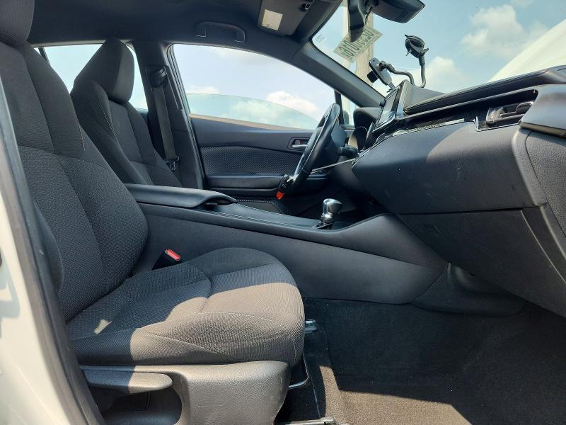 2018 TOYOTA C-HR XLE PREMIUM — Фото 7 из 12
