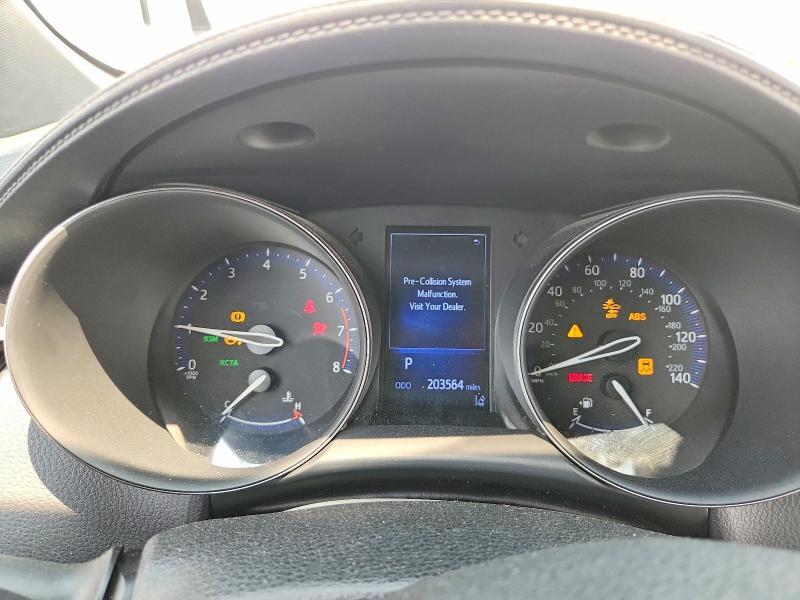 2018 TOYOTA C-HR XLE PREMIUM — Фото 9 из 12