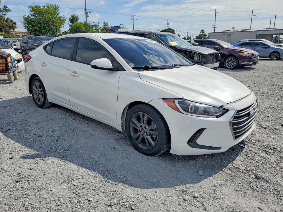 2018 HYUNDAI ELANTRA SEL — Фото 4 из 12