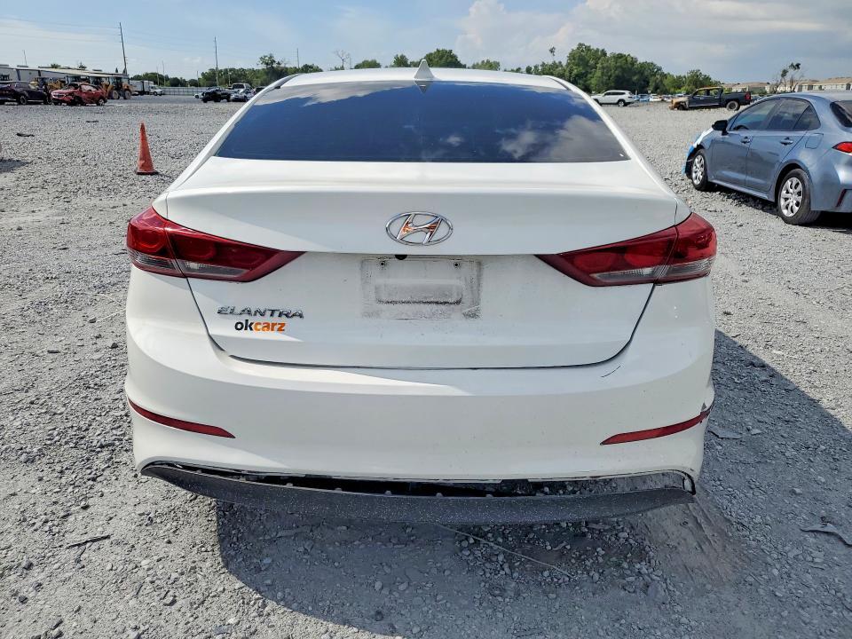 2018 HYUNDAI ELANTRA SEL — Фото 6 из 12
