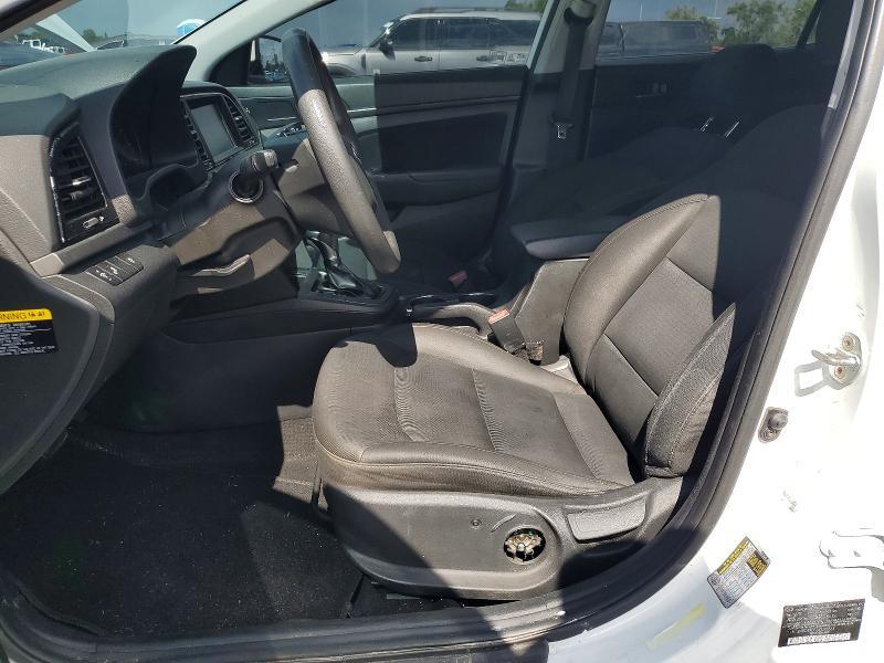 2018 HYUNDAI ELANTRA SEL — Фото 7 из 12