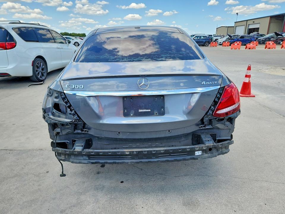 2018 MERCEDES-BENZ E 300 4MATIC — Фото 6 из 13