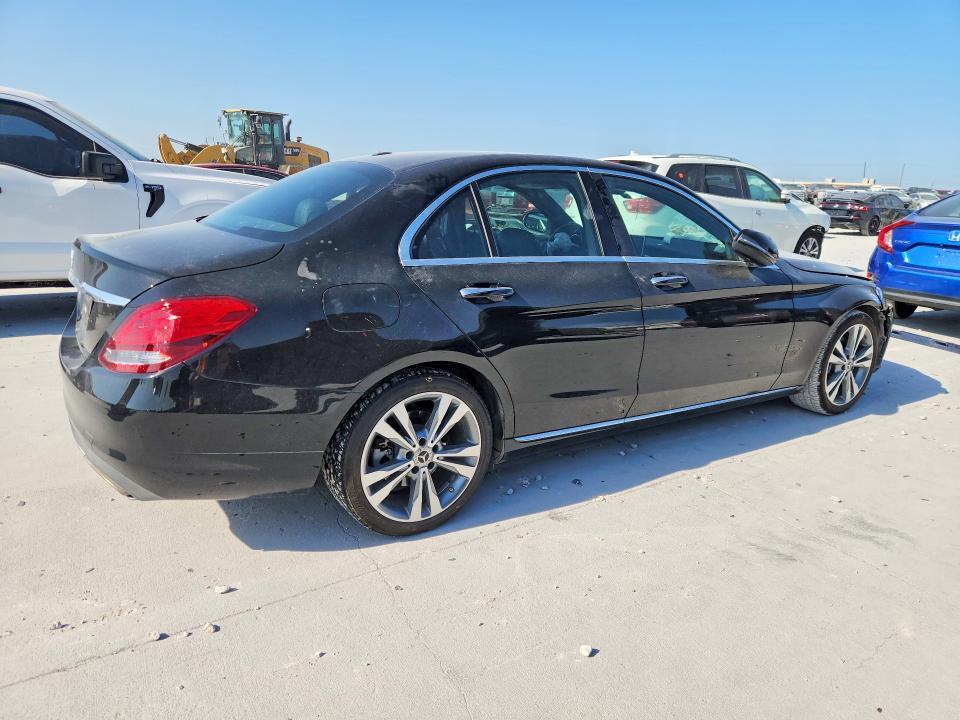 2018 MERCEDES-BENZ C 300 — Фото 3 из 12