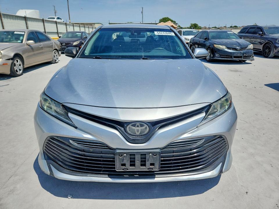 2018 TOYOTA CAMRY LE — Фото 5 из 12